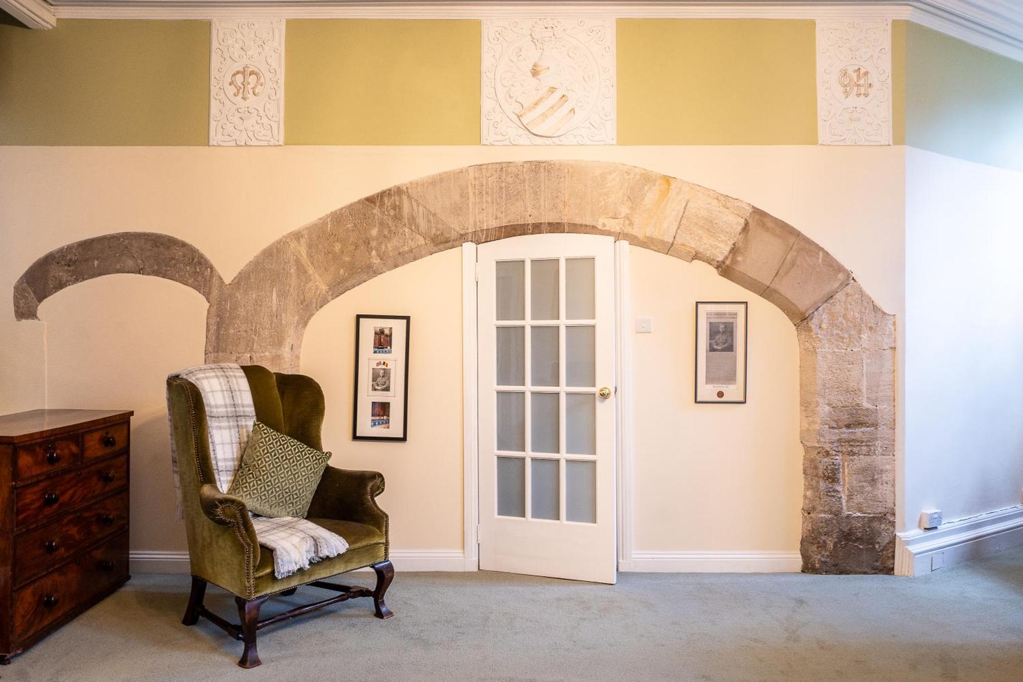 The Hall - Historic Grade I-Listed Jacobean Mansion 브래드포드온아본 외부 사진